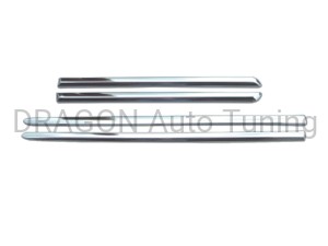 Side moulding covers Toyota Corolla